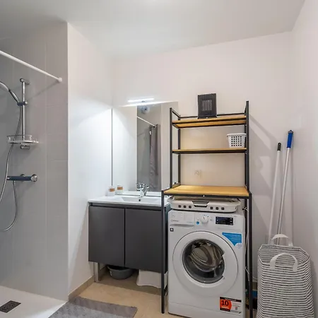 Beau T2 Neuf Avec Jardinet, Parking Et Wifi A - Fr-1-50-153 Apartmán *