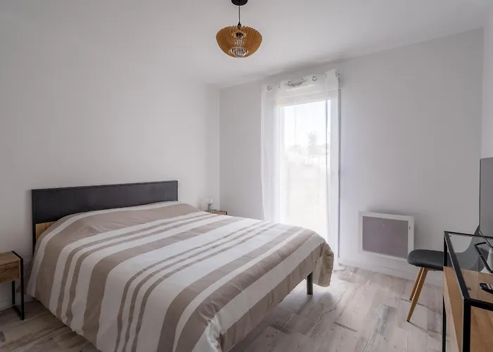 Beau T2 Neuf Avec Jardinet, Parking Et Wifi A - Fr-1-50-153 *